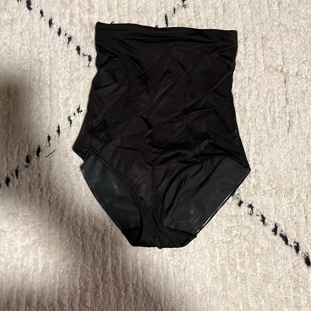 Black high wasted shapewear